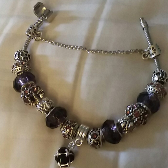 Morenitor Beaded Bracelet - Picture 2 of 7